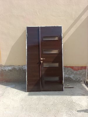 Eshiklar sotiladi