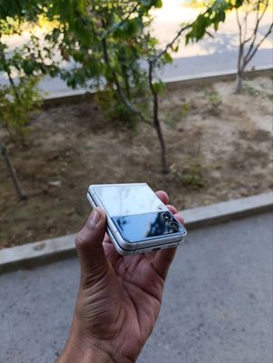 Z Flip 3 obmen ayfonga