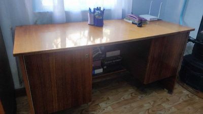 Письменный стол / Ёзув столи