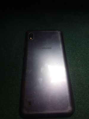 galaxy A10 ekrani singan
