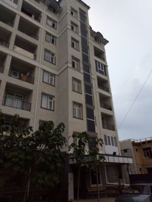 Квартира узок муддатли ижарага берилади. Жахон маркет оркасида