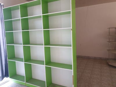 Дуконлар учун куп фойдаланилмаган стелажлар сотилади.