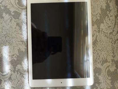 Продается 2 планшета apple 6-го поколения