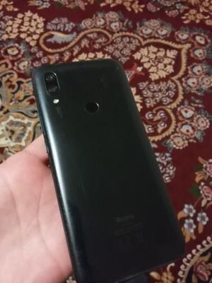 Redmi 7 sotiladi