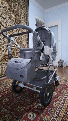Коляска продадим срочно