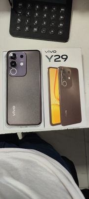 Vivo Y 29. deyarli yangi