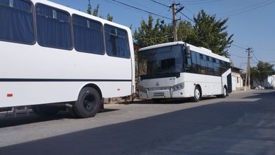 Isuzu le 60 avtobus