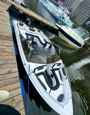 Касатка VT 535 bowrider (цена указана без мотора)