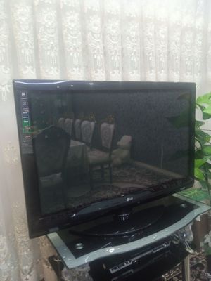 Телевизор LG 2009 йилда ишлаб чиқарилган почти ишлатилинмаган