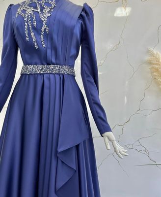Oqshom libosi. 1 marta  kiyilgan. 120$ olingan 70$ bervoraman.