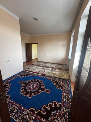 Сергели 6а аренда 2 хонали маклерсиз уй факат оила