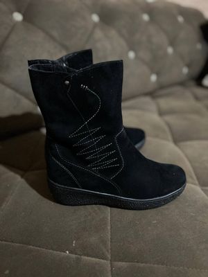Теплые ботинки