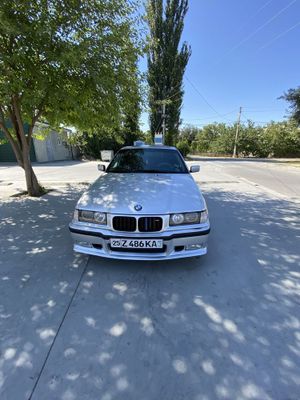 Продаю срочно BMW E36 318i