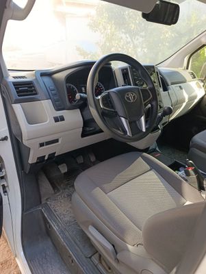 Micoavtobus Toyota HiAce