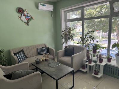 Arendaga briladi. 2 etaj zdaniya padvaliyam bor