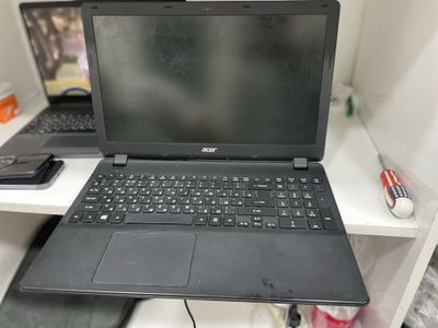 Noutbuk Acer yangi