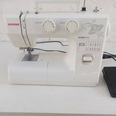 Продам швейные машинки, три штуки.