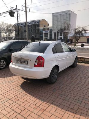 Hyundai accent без салон фул поз