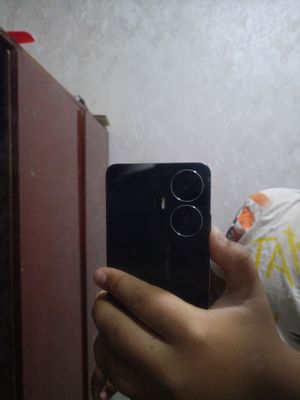 MADEL.Realme C55.6+8 gb ichi xotiradi 128 gb
