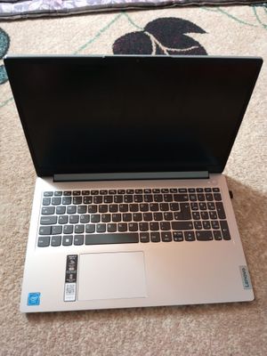Noutbook Lenovo ofis uchun