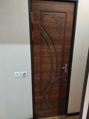 Двери в ванную и туалет