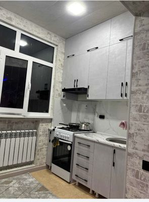 2 - Комнатная Квартира Сдаётся Возле Кафе Анор