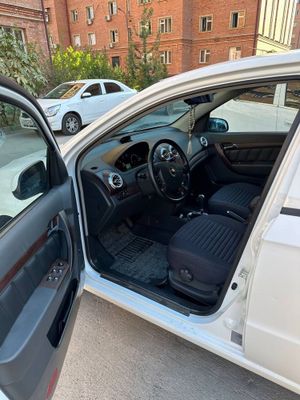 Nexia 3 LTZ Sotiladi