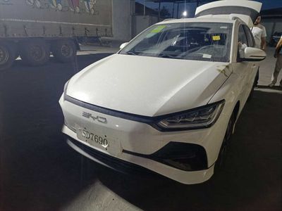 Электромобиль BYD E2