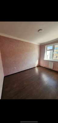 Продаю трехкомнатную квартиру. Уч хонали квартира сотилади