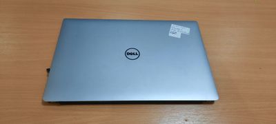 Dell xps 15 dyum manitorni o'zi