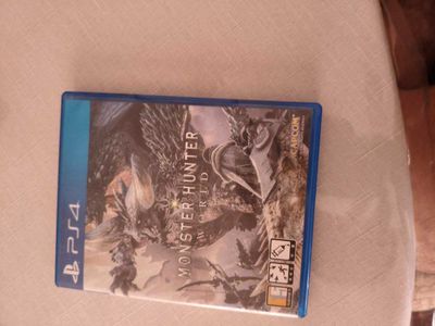 продается PS4 новый