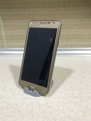 Продаю samsung j7 neo