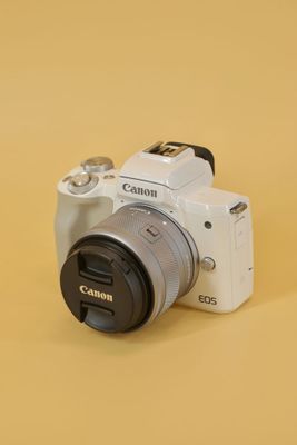 Canon EOS M50 15-45mm white 4K video