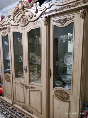 Продается стенка б/у состояние отличное