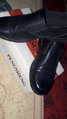 Erkaklar oyoq kiyimi