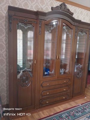 Mehmonxona uchun mebel
