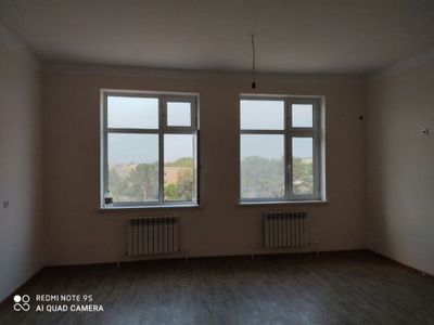 Uy sotiladi 3 xonali