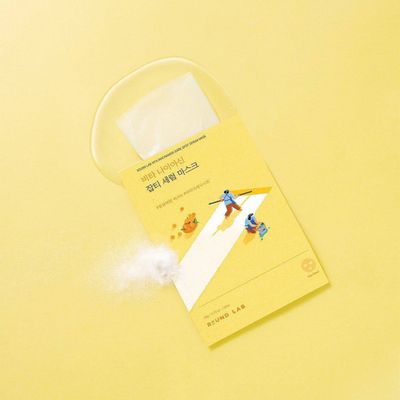 Осветляющая маска Round Lab Vita Niacinamide Dark Spot Serum Mask