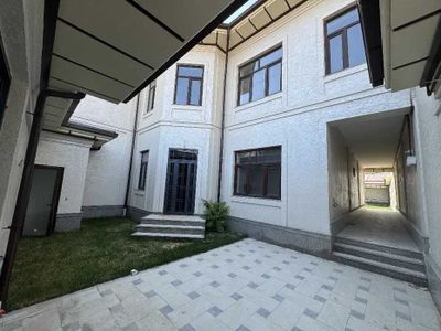 Продаётся !!! Участок в Бекткмирском районе 4 соток 5 комнат !!!