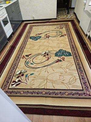 Продаётся ковёр большой 2,5×4