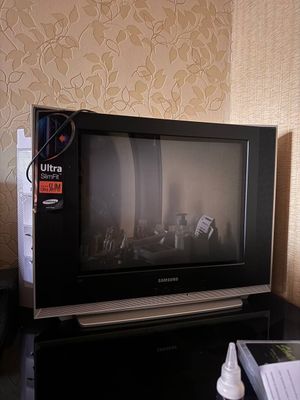 Продаётся телевизор. В рабочем состоянии. Цена договорная