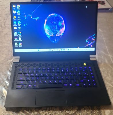 Alienware x15 r2