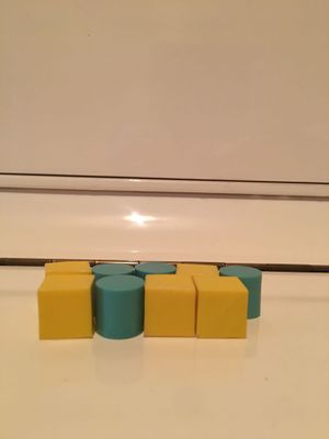 Кубики и цилиндры