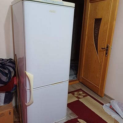 Biryusa modelidagi xolodelnik zudlik bilan sotiladi.