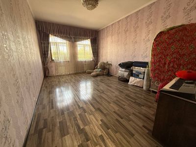 Продаётся двухэтажный дом на участке 2 сотки