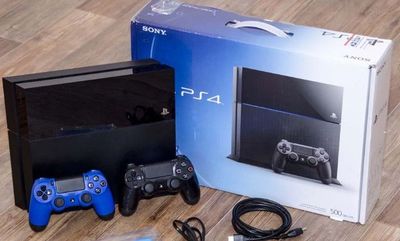Playstation 4 sotiladi yoki obmen Ipxone 11,12