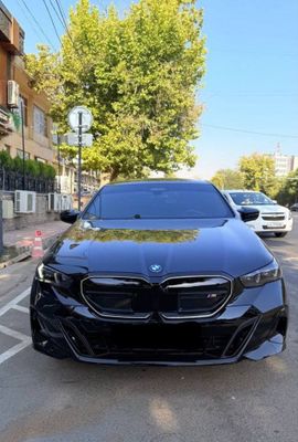 В наличии BMW i5 m60