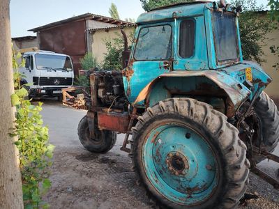Трактор сотилади