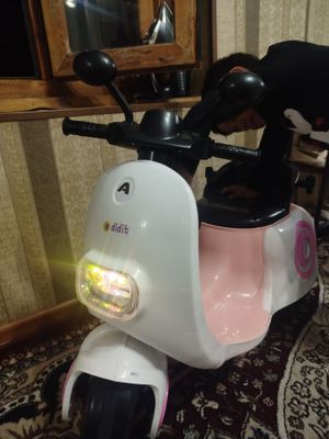 Elektron moped sotiladi