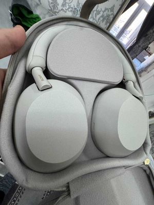 Продам ОРИГИНАЛЬНЫЕ наушники Sony WH-1000XM5